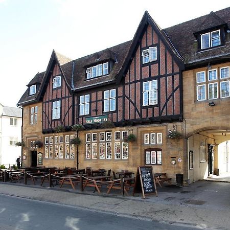Half Moon, Sherborne By Marston'S Inns Bagian luar foto